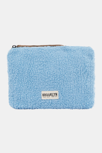 Pouch light blue